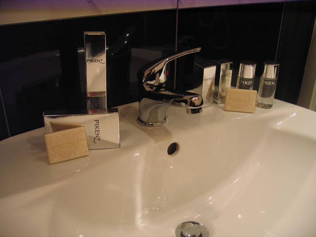 Ch Hotel Giada Inn Arese Exterior photo